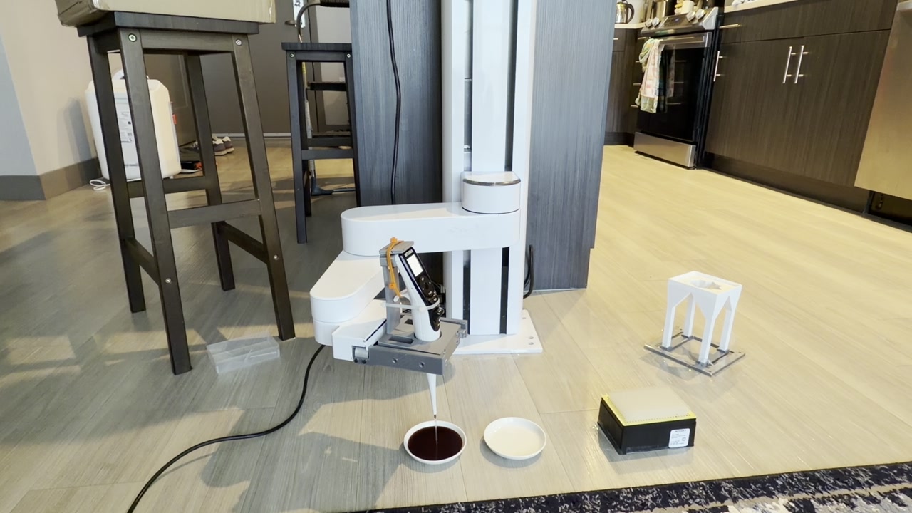 RoboSwap: one arm, swappable tools